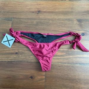 NWT Boutine LA maroon bikini bottoms, size Large